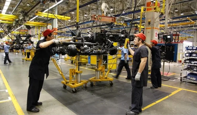 Produção industrial cresce 0,1% em março e avança em 11 de 15 locais pesquisados