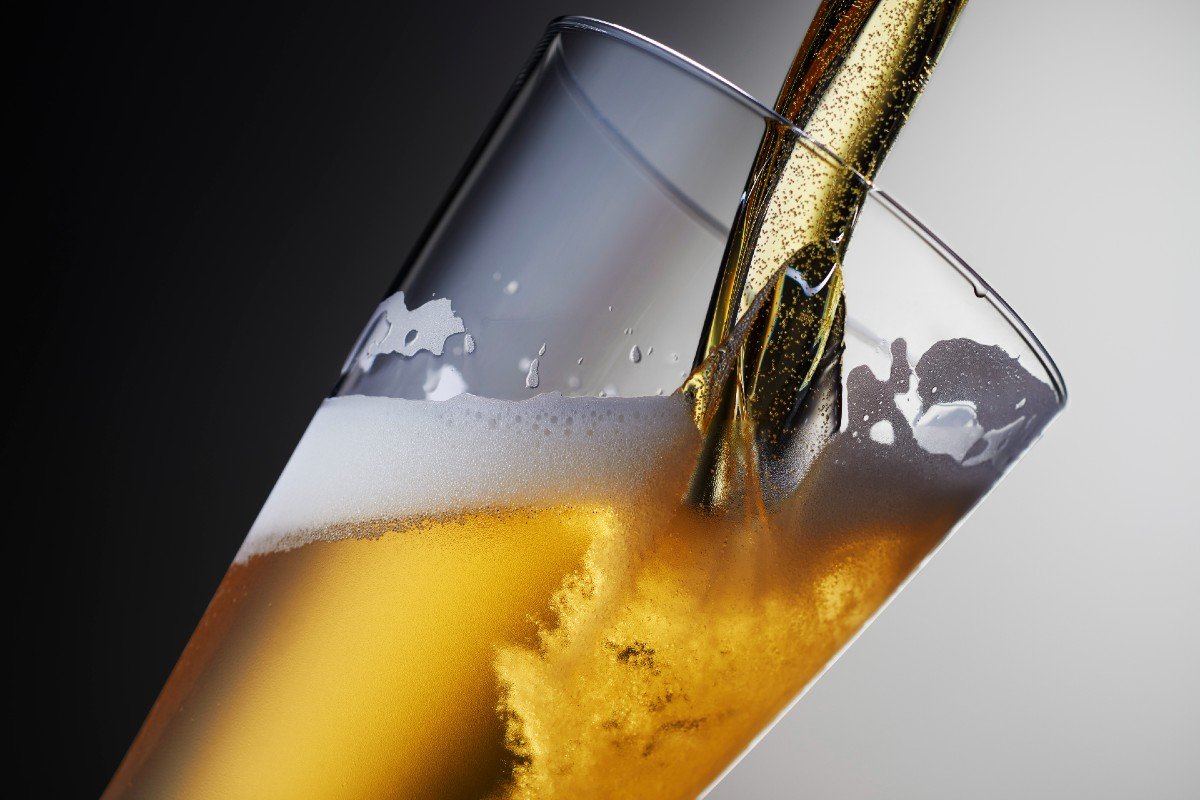 Prolongamento do bloqueio do Estreito de Ormuz pode causar escassez de cerveja na Copa do Mundo