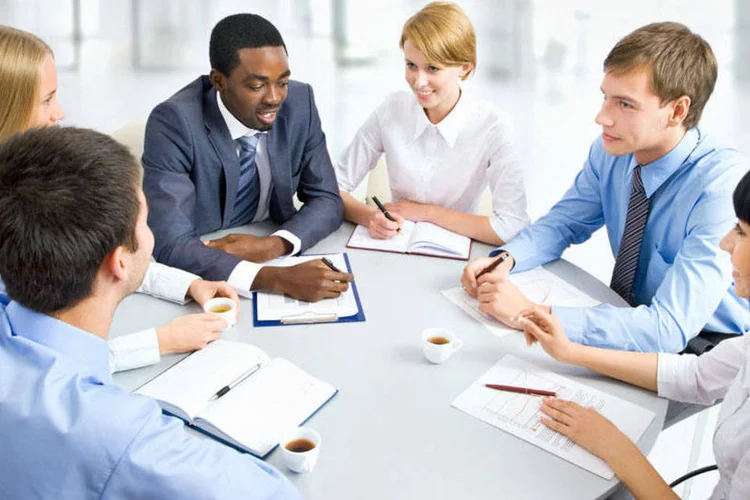 Promoção, demissão, regras: como decidir quando valores entram em choque