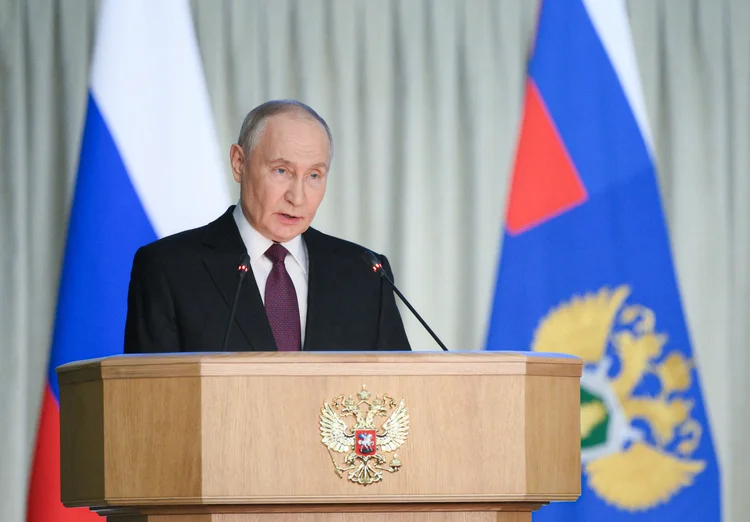 Putin diz que guerra na Ucrânia se aproxima do fim