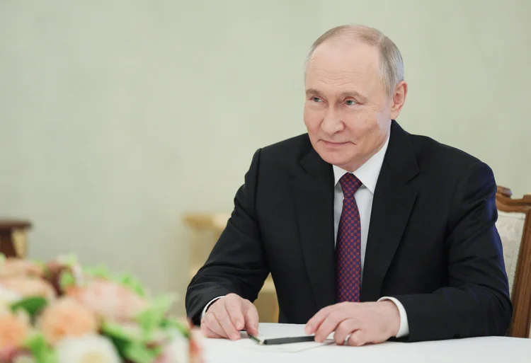 Putin se oferece para mediar acordo entre Irã e EUA após impasses