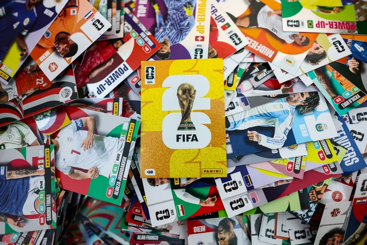 Quanto custa completar o álbum da Copa 2026? Matemático estima gastos