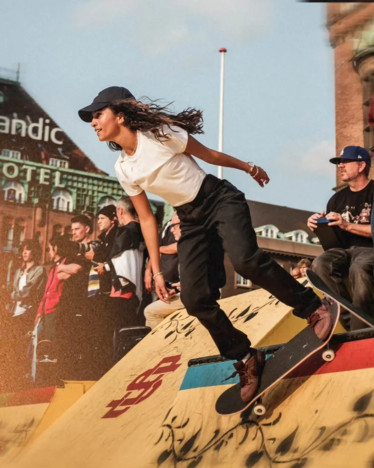 Queda na última manobra tira Rayssa Leal do pódio no Mundial de Skate Street