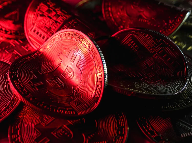 Queima misteriosa destrói 107 bitcoins, avaliados em cerca de R$ 43 milhões