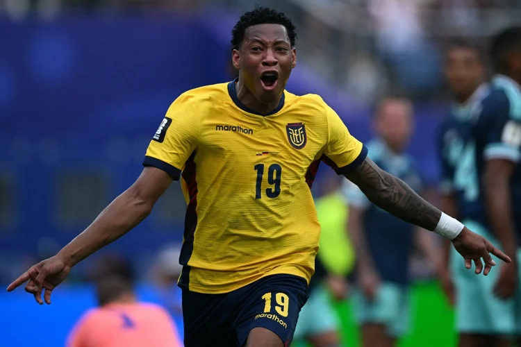 Quem é Gonzalo Plata, o 'herói' que venceu a Alemanha e levou o Equador ao mata-mata da Copa