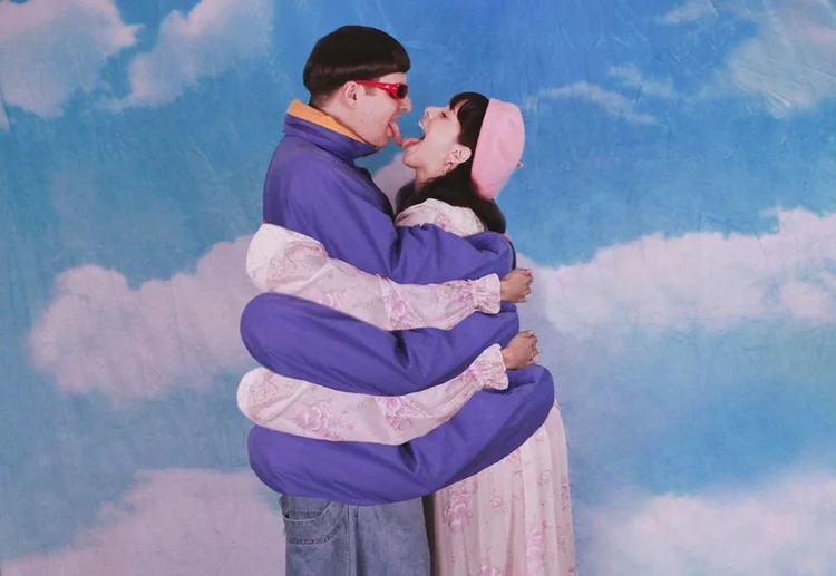 Quem é Melanie Martinez? Cantora homenageia ex-namorado Oliver Tree após morte no Brasil