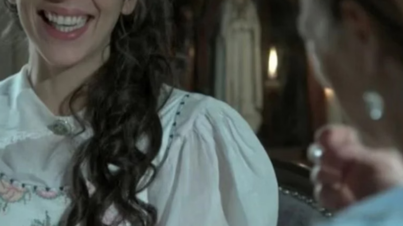 Quem foi a atriz de ‘Além do Tempo’ que morreu aos 34 anos