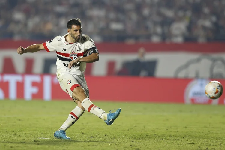 Quem joga contra o São Paulo nas oitavas de final da Copa Sul-Americana 2026?