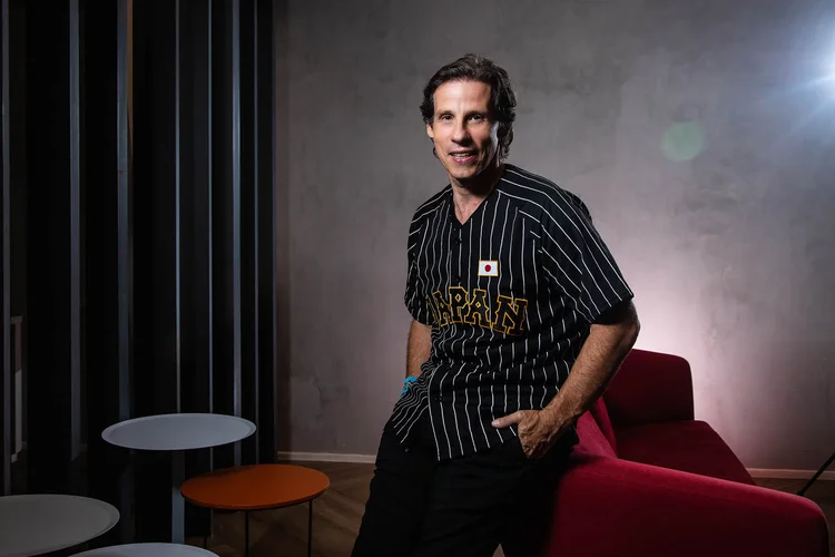 Quem quer ser sócio de Caito Maia? Chilli Beans negocia venda de fatia para crescer em óticas