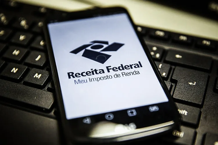 Quer usar ChatGPT no Imposto de Renda? Veja o que a IA faz bem e o erro que pode custar caro