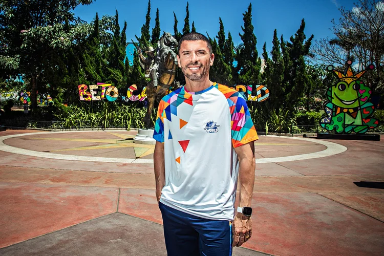 R$ 2 bilhões no Beto Carrero: como será nova montanha-russa e quando ela fica pronta