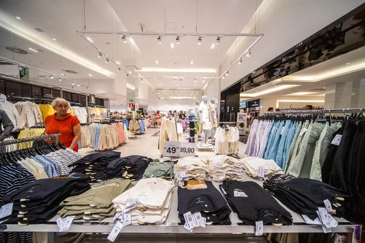 R$ 88 bi do PIB e 640 mil empregos: os impactos do fim da escala 6x1