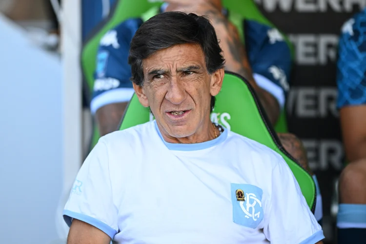 Racing x Botafogo: horário, onde assistir e prováveis escalações