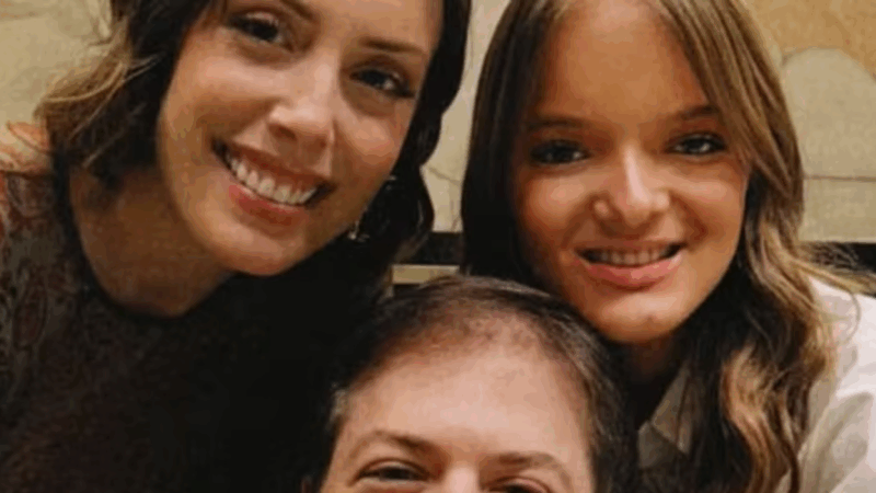 Rafa Justus celebra aniversário do irmão secreto e publica foto rara com ele