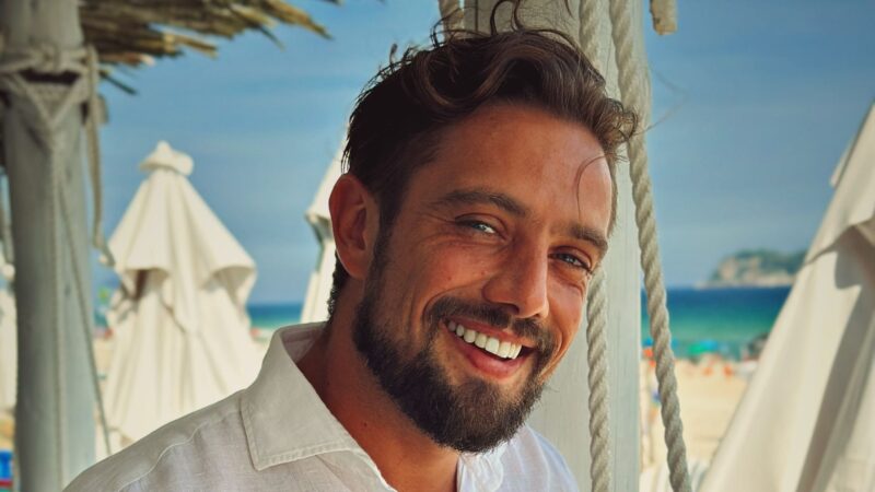 Rafael Cardoso surpreende com transformação impressionante; confira