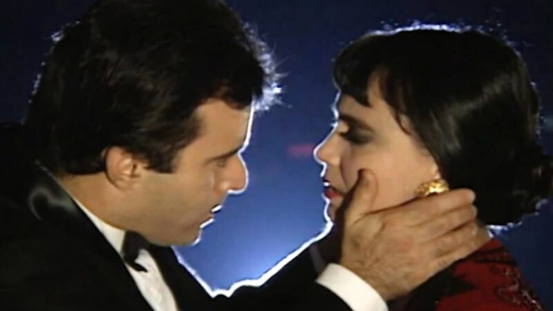 ‘Rainha da Sucata’: Edu se declara para Maria do Carmo; Relembre último capítulo da trama