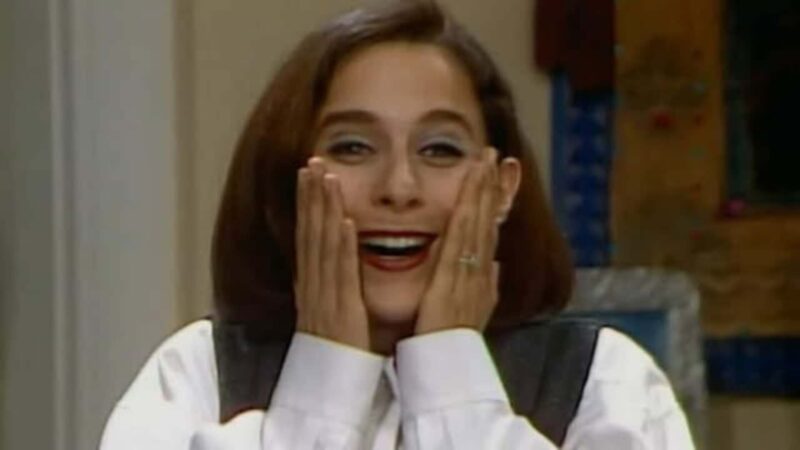 ‘Rainha da Sucata’: Ingrid vive relacionamento poliamoroso nos últimos capítulos da trama