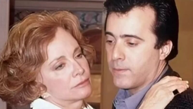 ‘Rainha da Sucata’: Pilantra! Laurinha embebeda Edu e o faz acreditar que passaram a noite juntos