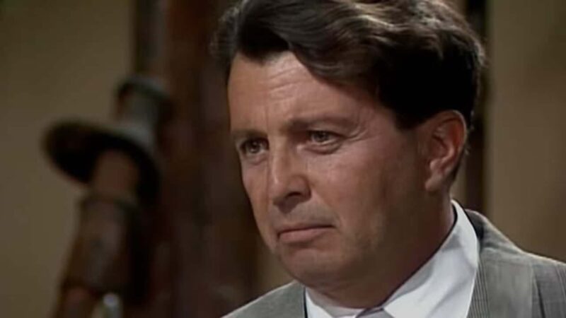 ‘Rainha da Sucata’: Renato se revolta contra aliada e a mata com punhal de prata: ‘Sua fetichista’