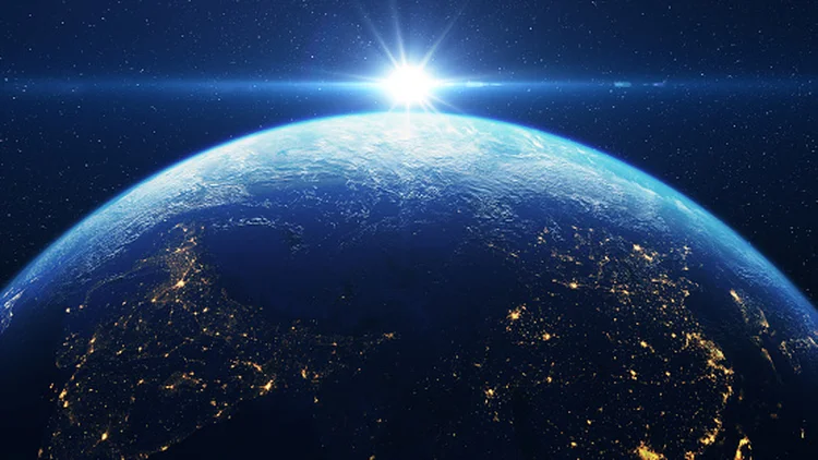 Raios de Júpiter podem ser 100 vezes mais fortes que os da Terra, diz estudo