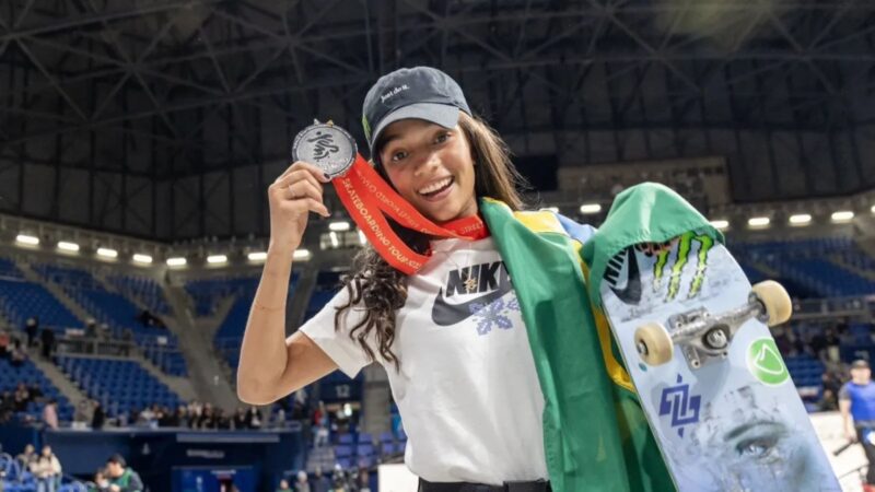 Rayssa Leal aparece ao lado de namorada em primeira foto juntas