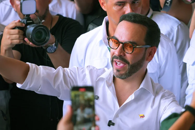 Resultado na Colômbia: Espriella, aliado de Bolsonaro, e Cepeda devem ir ao 2º turno