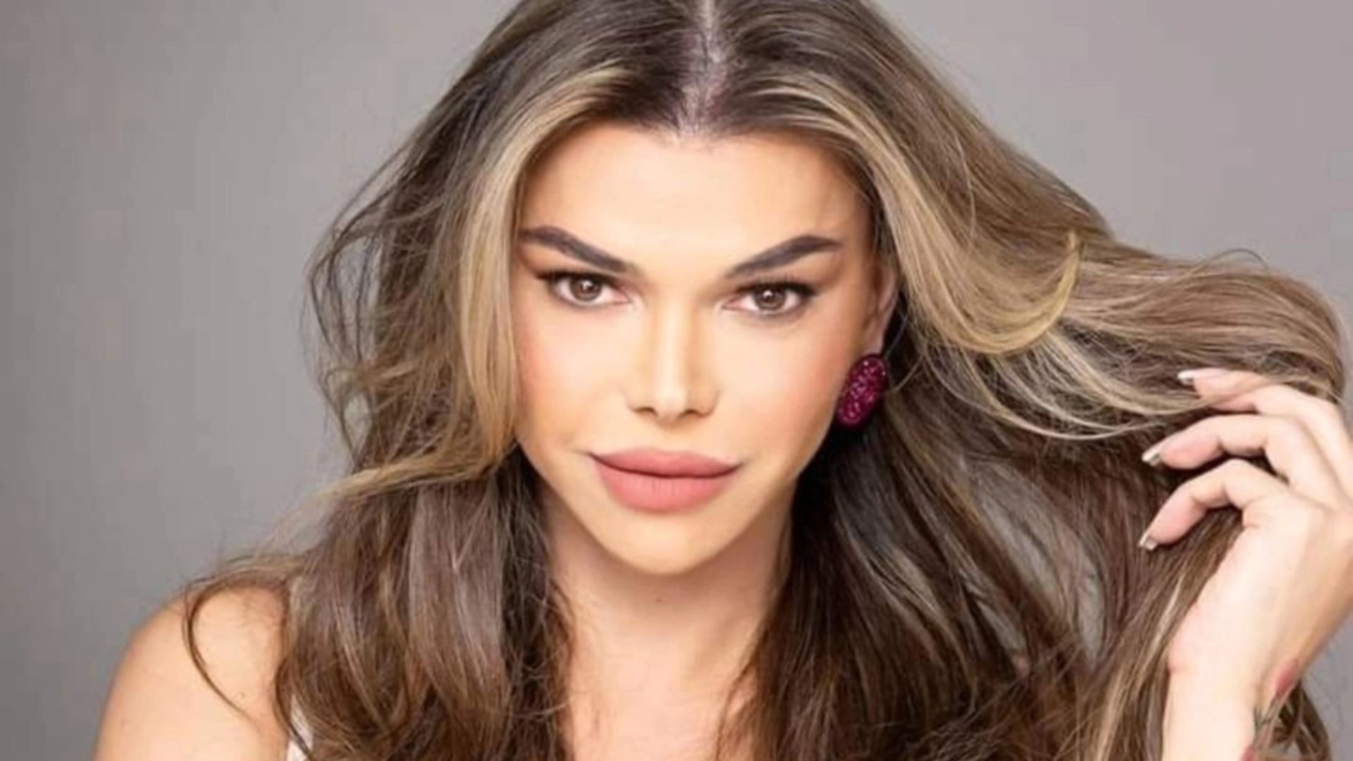 Revelação chocante! Léo Áquilla expõe intimidade, se assume assexual e planeja cirurgia