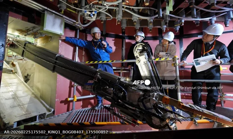 Robô 'gigante' vai recolher destroços radioativos em Fukushima
