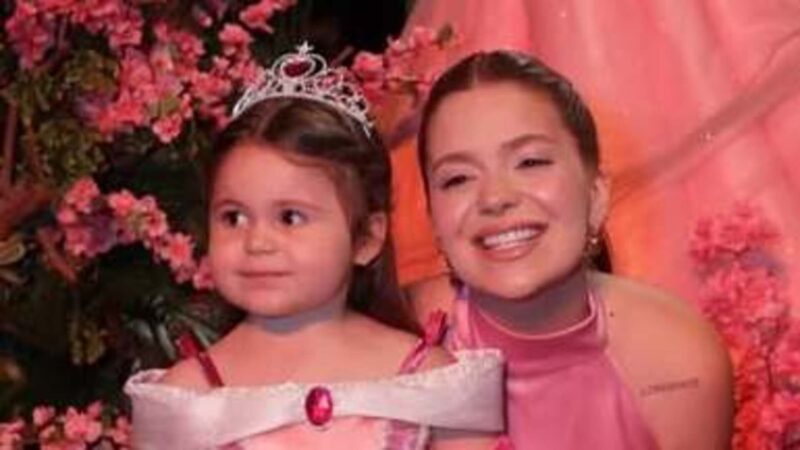 Roupa de Viih Tube no aniversário da filha dá o que falar e vira assunto: ‘Um lençol’