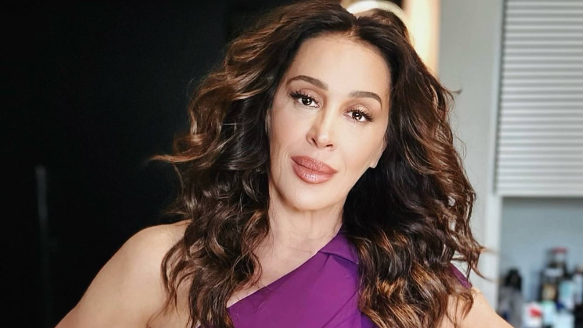 Roupas do casamento da sobrinha de Claudia Raia chamam atenção na web: ‘Se vestem estranho’