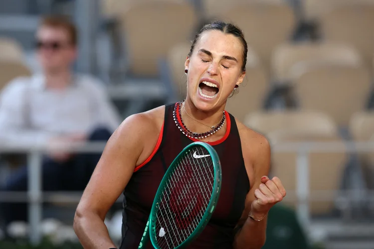 Sabalenka lamenta eliminação de Sinner em Roland Garros: “Foi doloroso vê-lo sofrer”