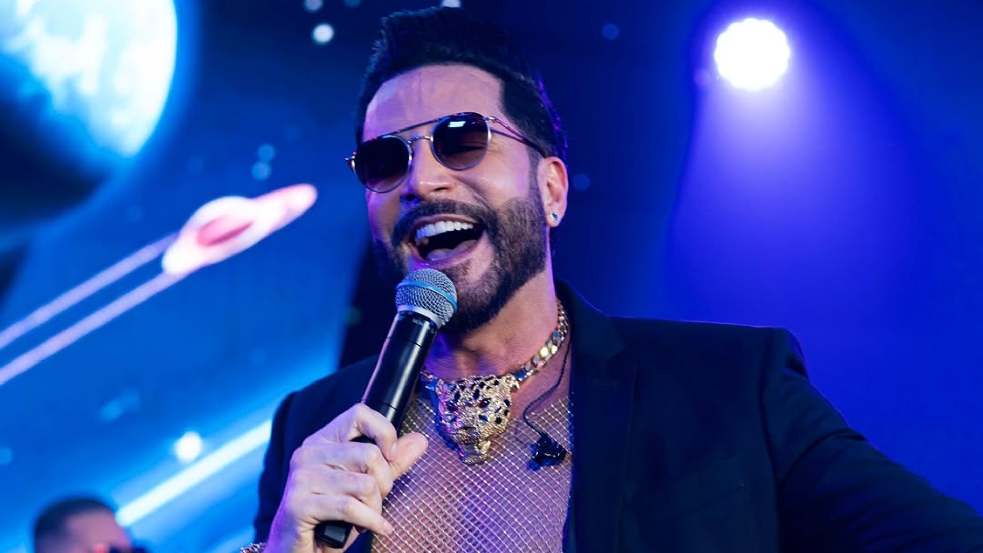 Saiba o real motivo de Latino ter se irritado em vídeo nas redes