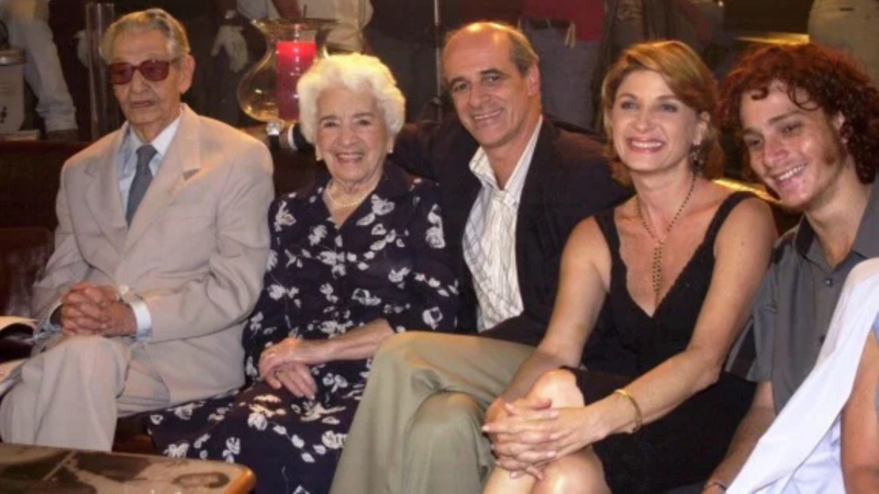 Saiba quem são os atores do elenco de Mulheres Apaixonadas que já morreram