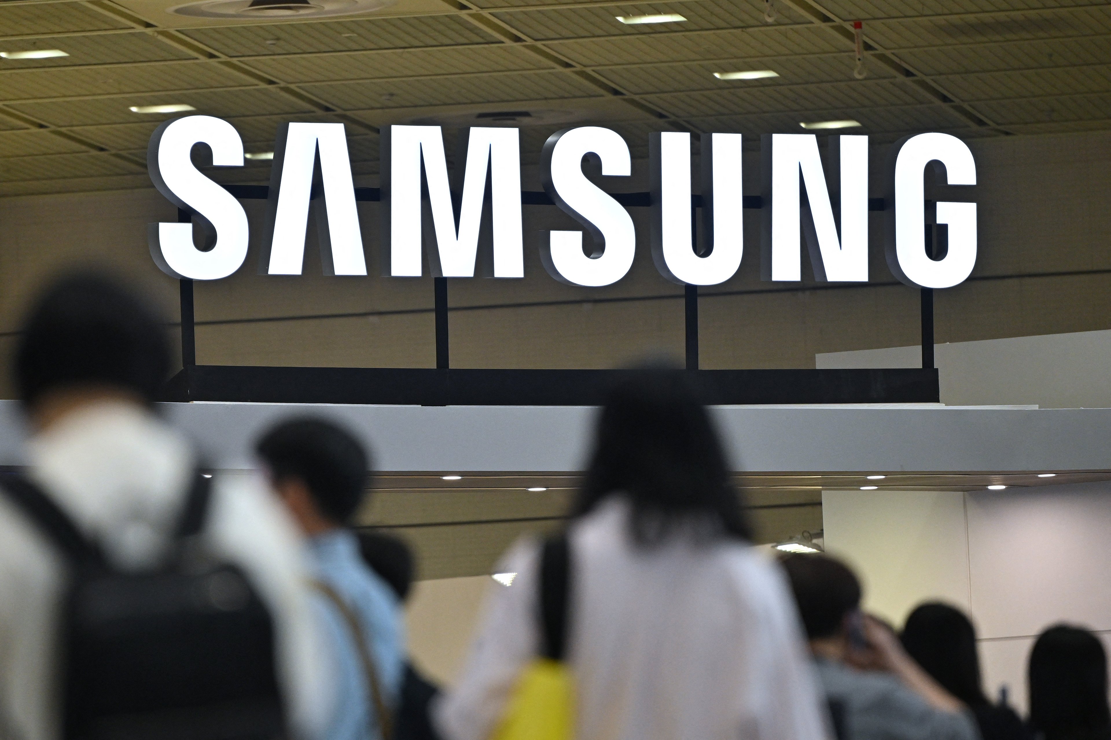 Samsung ganha espaço em chips de IA com fila cheia na TSMC