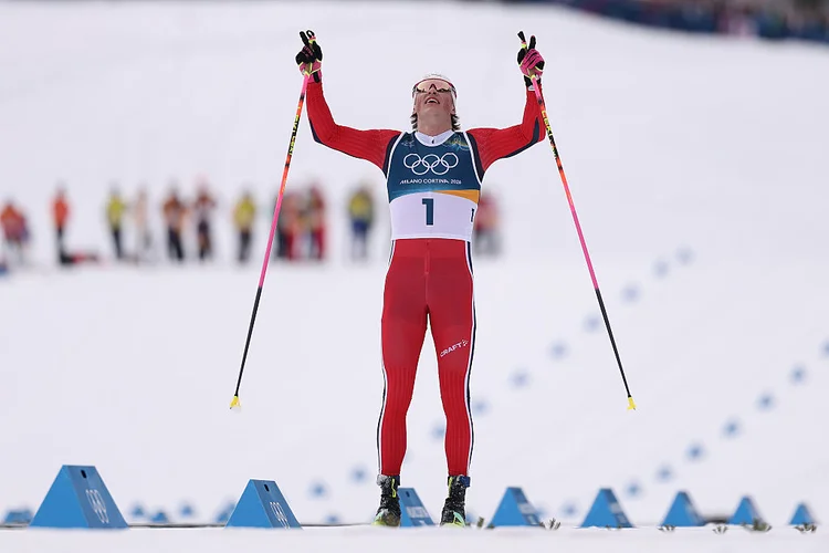 Seis provas, seis ouros: conheça o atleta mais premiados dos Jogos de Inverno 2026