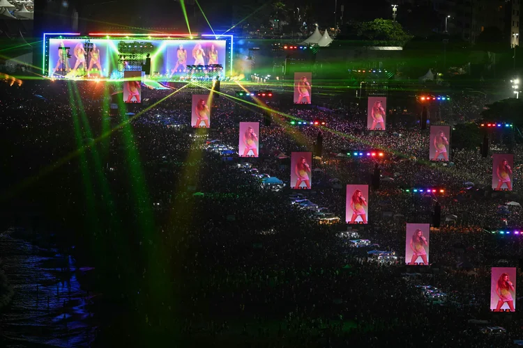 Shakira superou Lady Gaga e Madonna em Copacabana? Veja os números