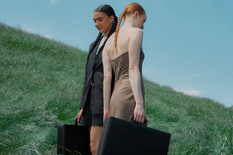 Shein compra a Everlane: o que o negócio diz sobre o fim de uma era no varejo