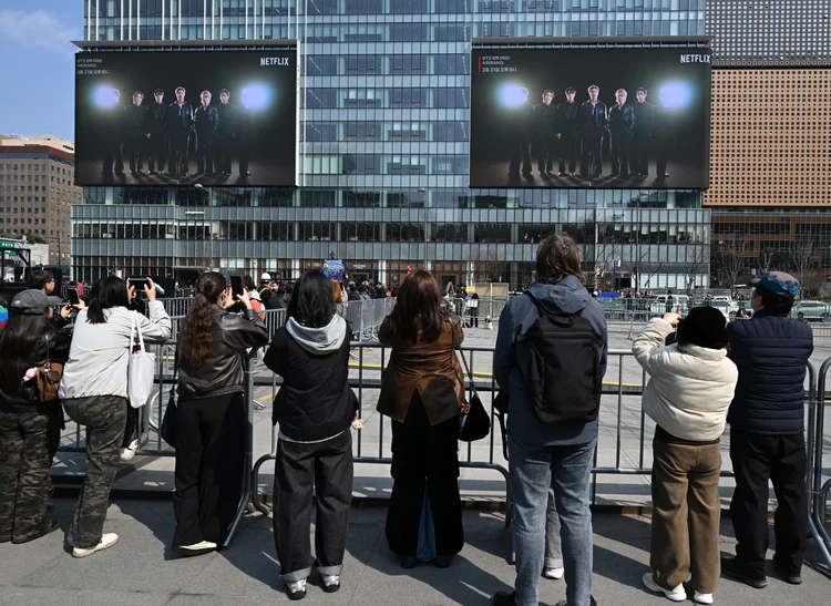 Show do BTS na Netflix foi assistido por 18,4 milhões de pessoas, diz site