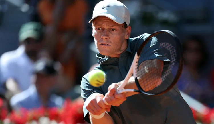 Sinner vence com facilidade, reforça favoritismo e avança no Masters de Madri