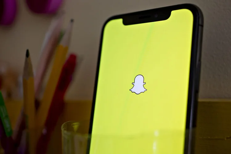 Snap demite 1 mil funcionários em reestruturação que visa economizar US$ 500 milhões