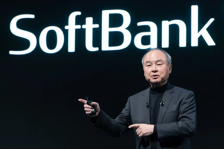 SoftBank ganha US$ 61 bi com aposta dupla em IA