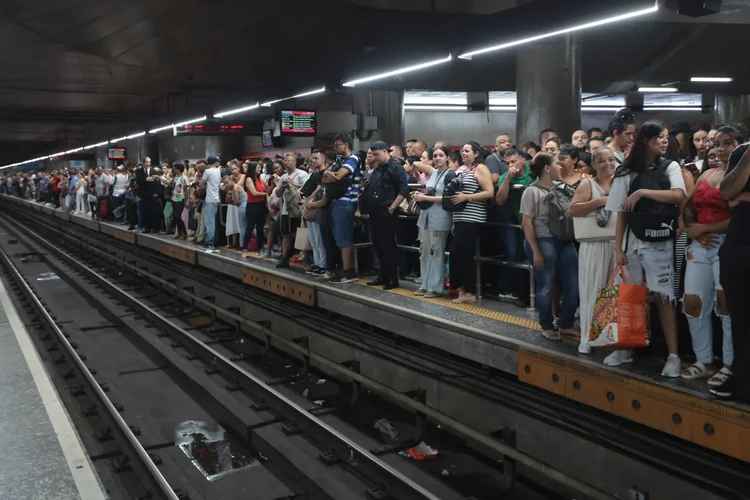 SP: Metrô e CPTM funcionarão durante a madrugada para atender foliões