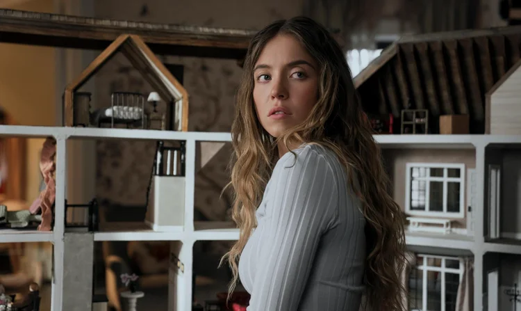 Sucesso de Sydney Sweeney, ‘A Empregada’ chega ao streaming