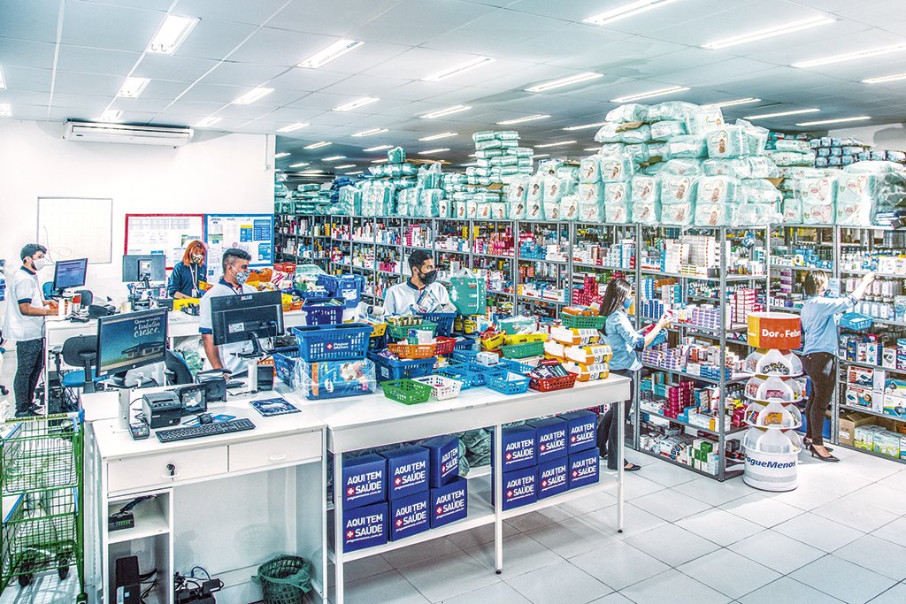 Supermercado é só mais um concorrente, diz presidente de associação de farmácias