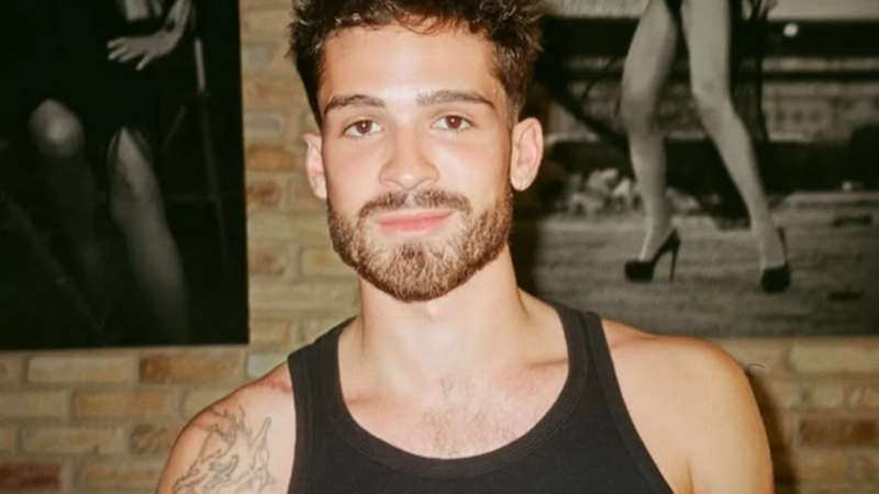 Tá rolando? João Guilherme se pronuncia após rumores de romance com cantora