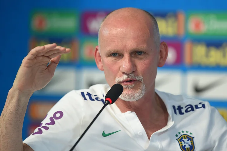 Taffarel relembra drama do tetra e aponta desafios da Seleção para a Copa