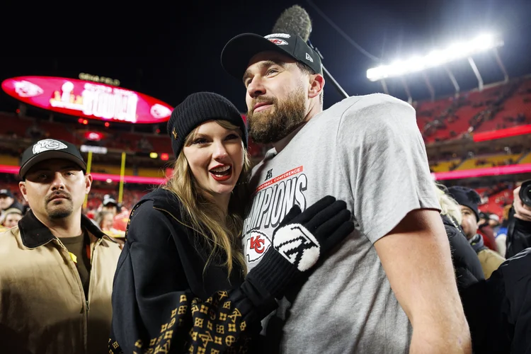 Taylor Swift e Travis Kelce ainda não casaram — mas fãs apostam US$ 2 milhões no evento