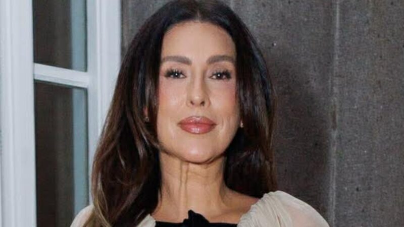 Tenebroso? Vestido de Fernanda Paes Leme em evento causa polêmica: ‘Sempre erra’