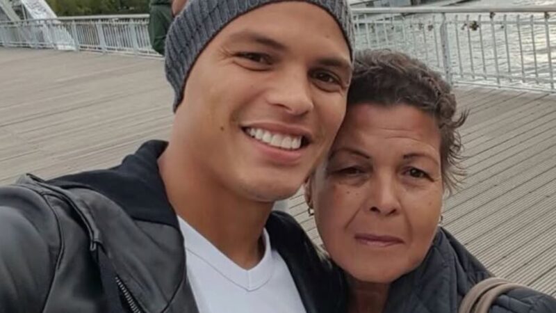 Thiago Silva desabafa sobre a morte da mãe: ‘Viu 999 jogos, mas não o mil’