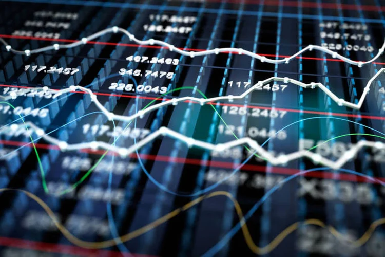 Trabalho no Brasil e EUA, discurso do BCE e balanços: o que move os mercados
